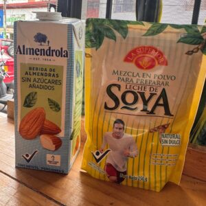 Leche de Almendra y Leche de Soya